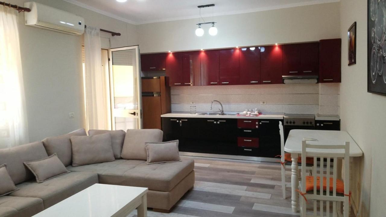 Liqeni Thate, Tirane Apartamento Exterior foto