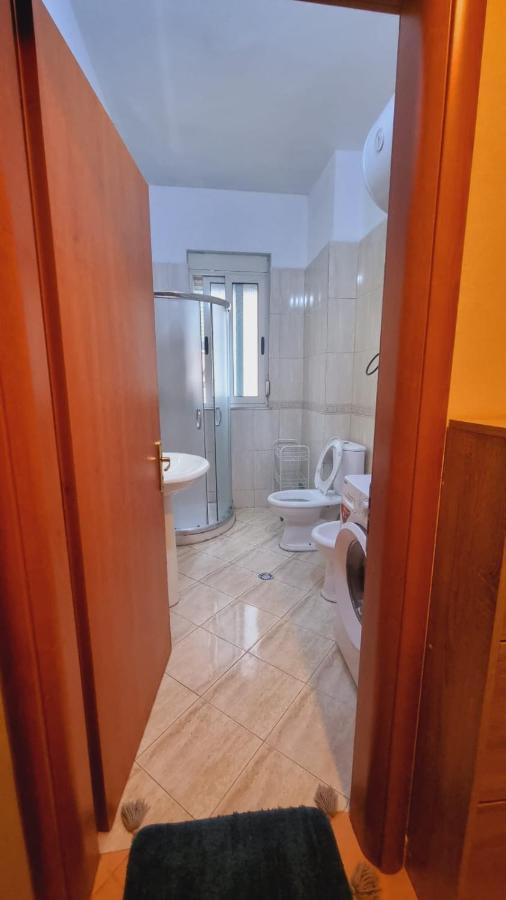 Liqeni Thate, Tirane Apartamento Exterior foto